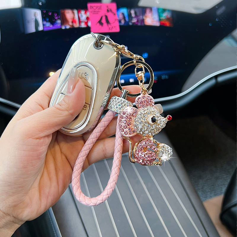 Nuevo llavero de cuerda de cuero de ratón de dibujos animados de diamantes de aleación, llavero de coche lindo creativo, colgante de bolso de moda