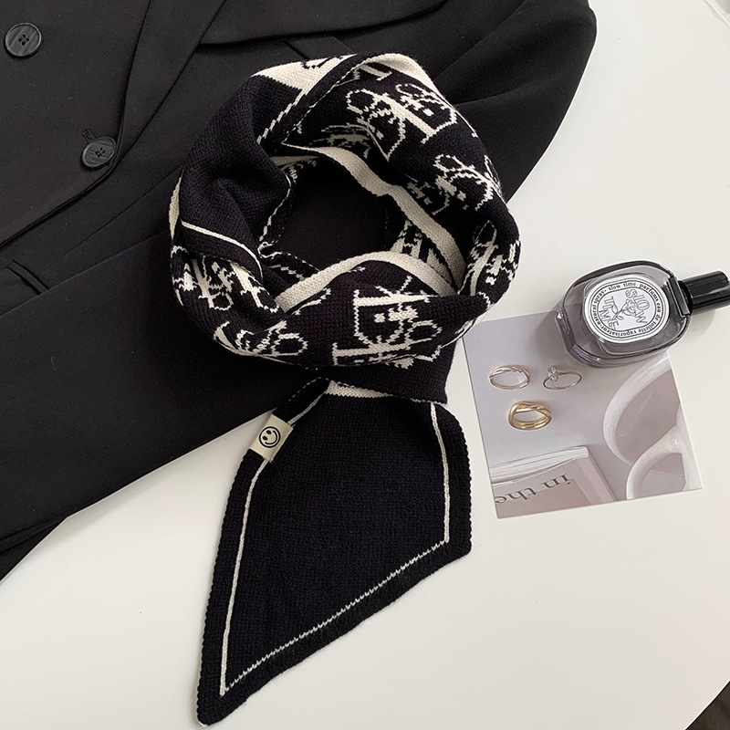 Pequeñas bufandas de orejas bufandas de mujeres otoño y invierno estilo coreano borde biselado dos lados de lana de punto pequeña bufandas de calor cuello