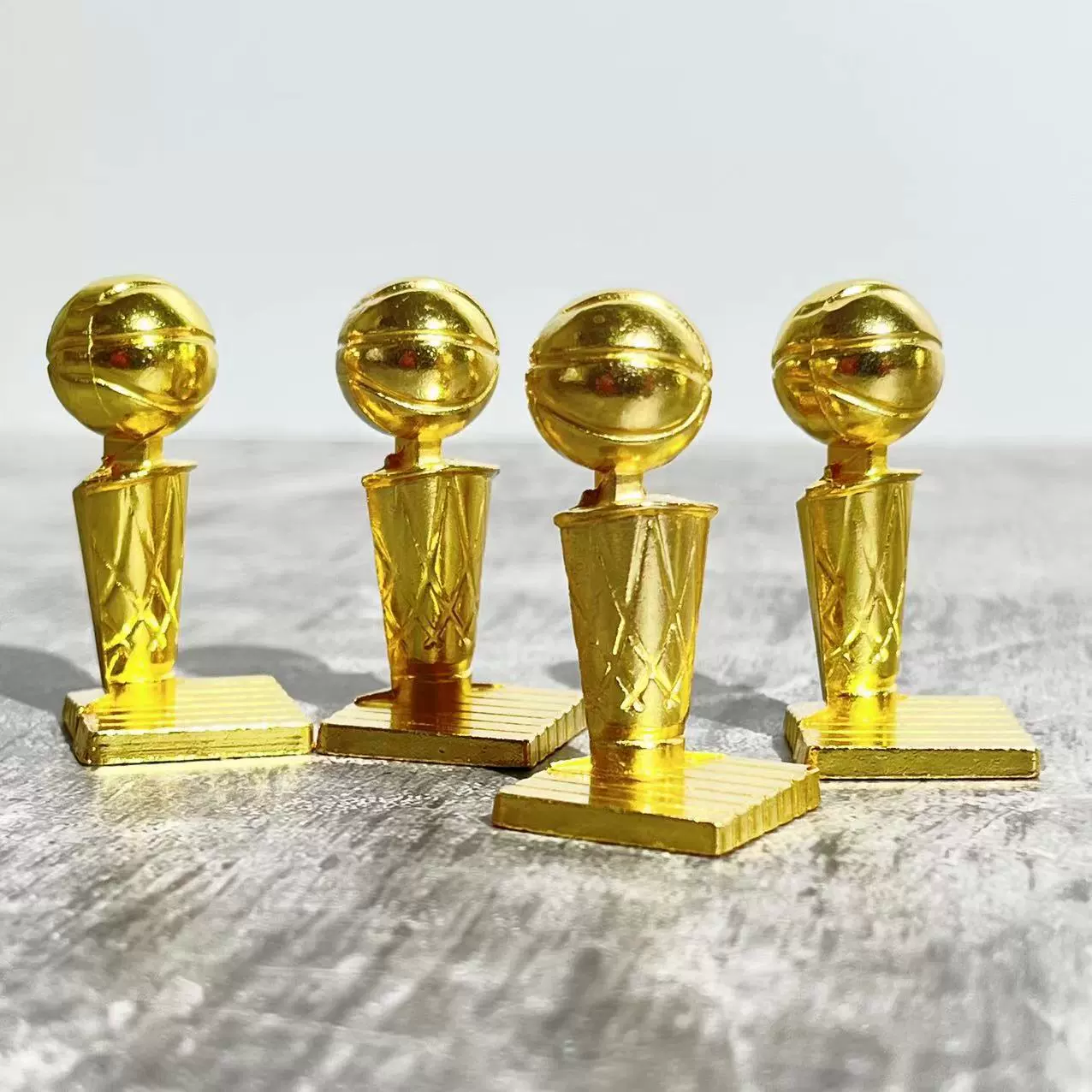 NBA Ларио Брайан Чемпион Трофи Баскетбольная игра Маленькие украшения Ювелирные изделия Подарок Школьные игры Мемориал