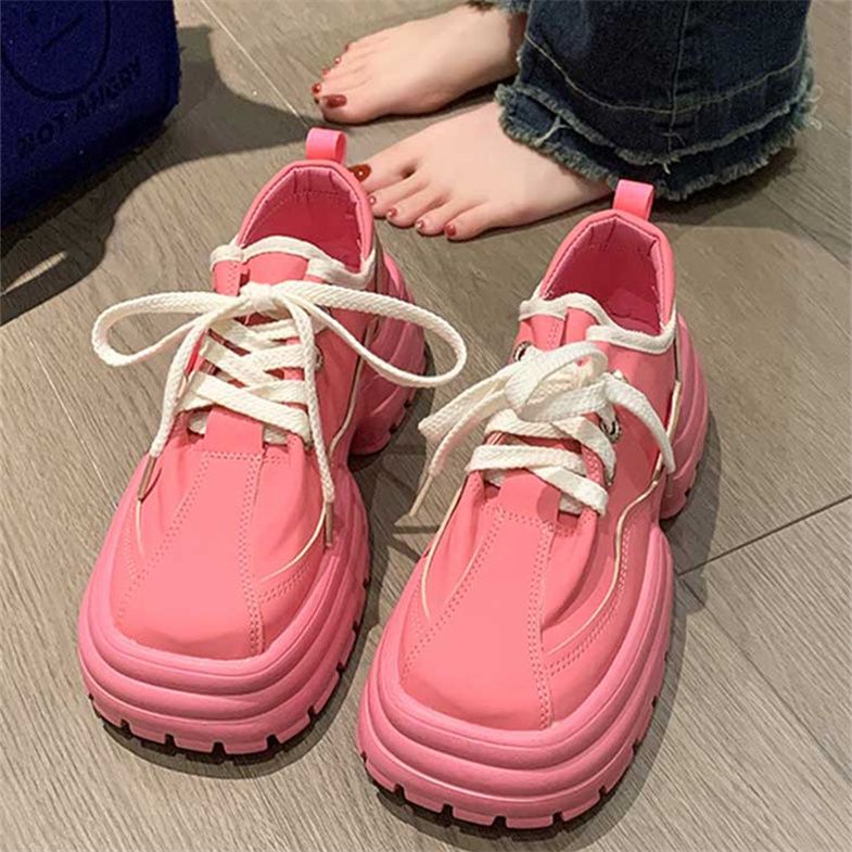 Zapatos de nicho de diseño de primavera y otoño 2024 muffin fondo de campus aumento de altura de fondo grueso casual cabeza grande zapatos de papá y mujer