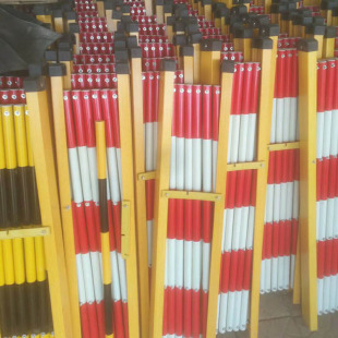 Factory Supply Telescopic Portable Fence Electric Warning Fence Temporary Isolation Fence for Shopping Mall Activities