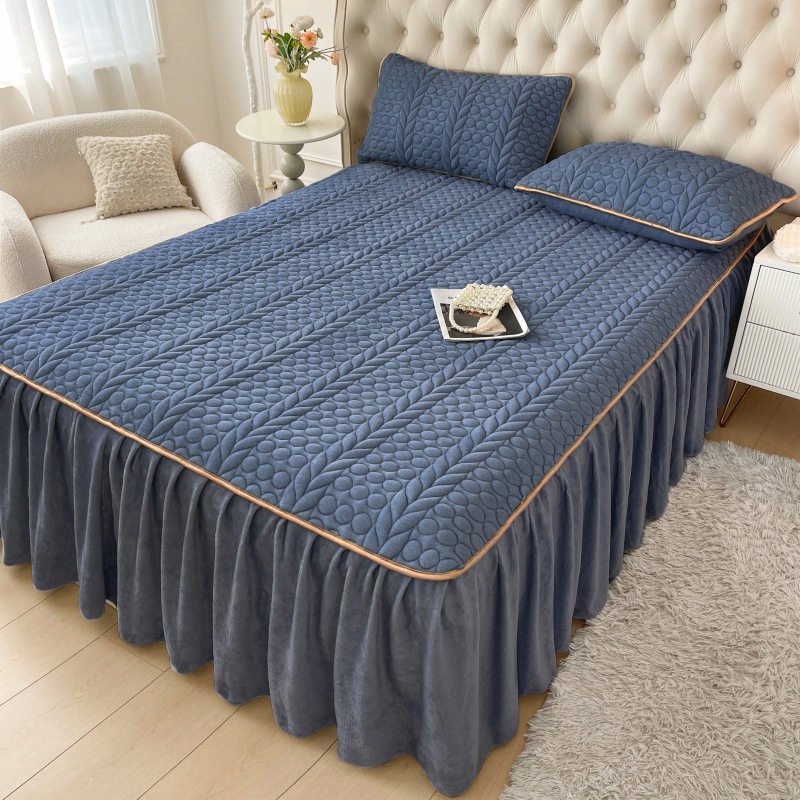 Factory wholesale cross-border quilted cotton crystal velvet padded bed skirt single-piece non-slip bedspread mattress protector wholesale