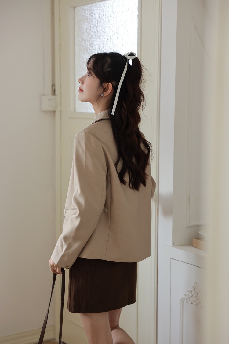 Simple French-style Short High-end Elegant For Women, New Spring Collection, Versatile Blazer With A Suit Collar_ecoleips.com