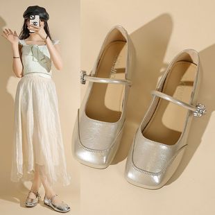 ��ЬŮ��2025���¿����Ů�L����ܛ��ƽ��Ь�Ӝ\�ڰٴ��ЬŮ