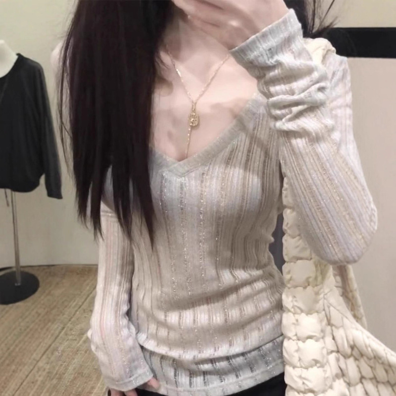 Korean Style Pure Desire Hollow-Out Long-Sleeve T-Shirt for Women, 2026 Summer Thin Semi-Transparent Sun Protection Cover-Up, Spicy Girl V-Neck Base Shirt Korean Style Pure Desire Hollow-Out Long-Sleeve T-Shirt for Women, 2026 Summer Thin Semi-Transparent Sun Protection Cover-Up, Spicy Girl V-Neck Base Shirt