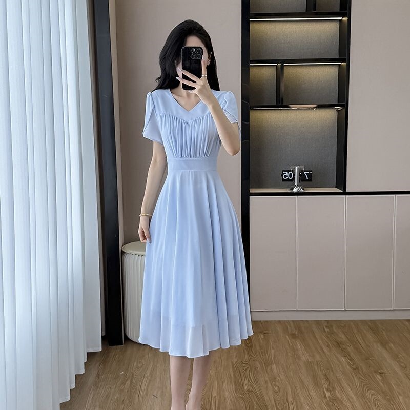 This Year's Trendy and Elegant Chiffon Dress, 2026 New Summer French Style, Stunning Blue Lisianthus Dress This Year's Trendy and Elegant Chiffon Dress, 2026 New Summer French Style, Stunning Blue Lisianthus Dress