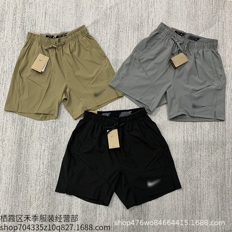 Summer New Sports Nylon Quick-Dry Shorts for Men in Stock, Slightly Elastic, Sweat-Absorbent Soccer Basketball Training Shorts, Knee-Length Shorts