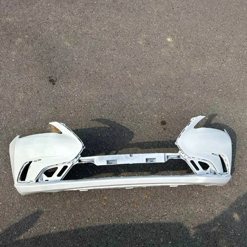 Suitable for 18 19 Changan Yidong bumper EV460 ev520 Yidong new energy plus bumper