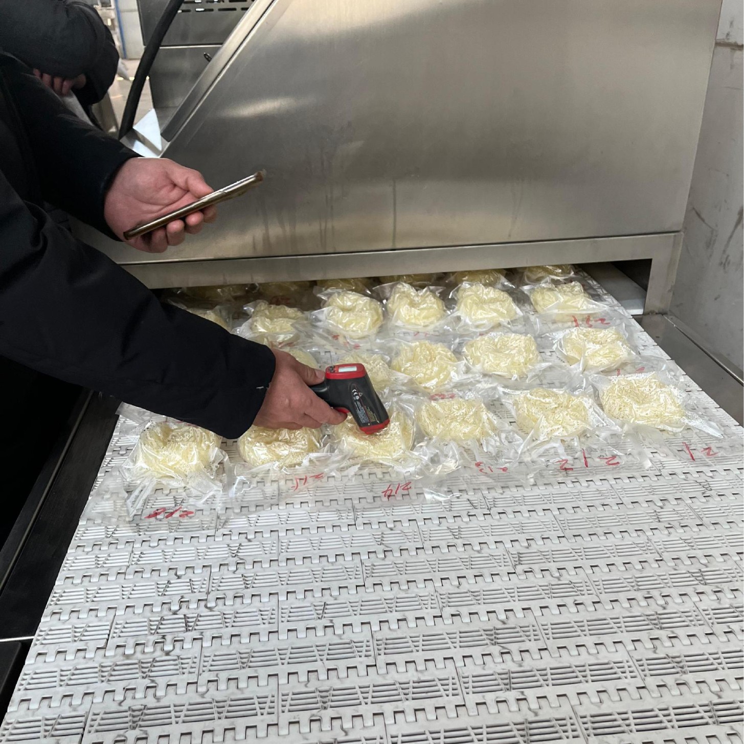 米线微波杀菌设备 隧道式微波灭菌设备