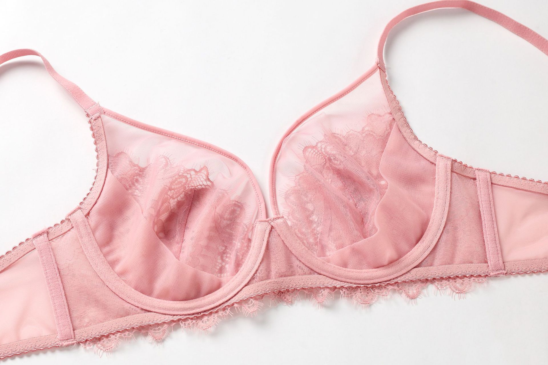 Ensemble soutien-gorge et culotte en dentelle ultra-fine_voghion.com