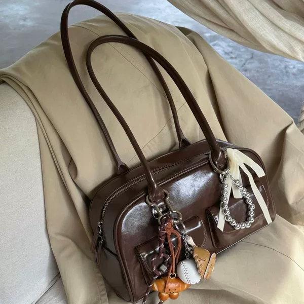 2026 Fall/Winter New Vintage Niche Bowling Bag, Popular with Influencers, Large Capacity, Shoulder, Underarm, Handheld E8