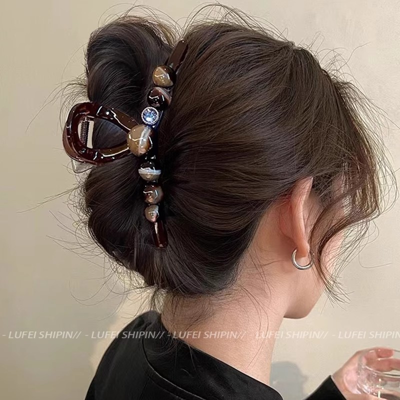ハイエンド 2025 新しいスタイルの女性のヘアクリップ女性の後頭部大型レトロな秋と冬のサメクリップ気質帽子|undefined