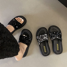 �ɸ��כ���ЬŮ�ļ��⴩���l�¿�Ůʿһ���ϸ߼��н^��ɳ����Ь