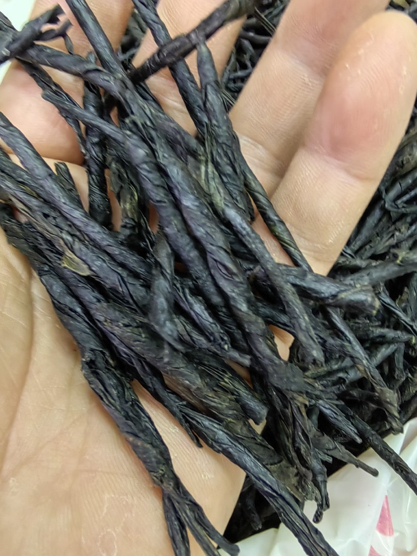 Ku Ding Tea (Ilex kudingcha) — Large & Small Leaf Bitter Herbal Tea, 500g specifications