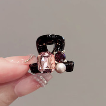 �¿���|��ɫˮ�ץ�AŮ�ٴ����߅�A�W�t�r�а�ץ�l�A�lץ�^�