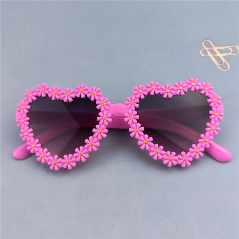 Outdoor, Beach Occasion Cute Novelty Heart Shape Ac UV400 Protection Tinted Lenses Special-Shaped Mirror Full Frame Kids Sunglasses