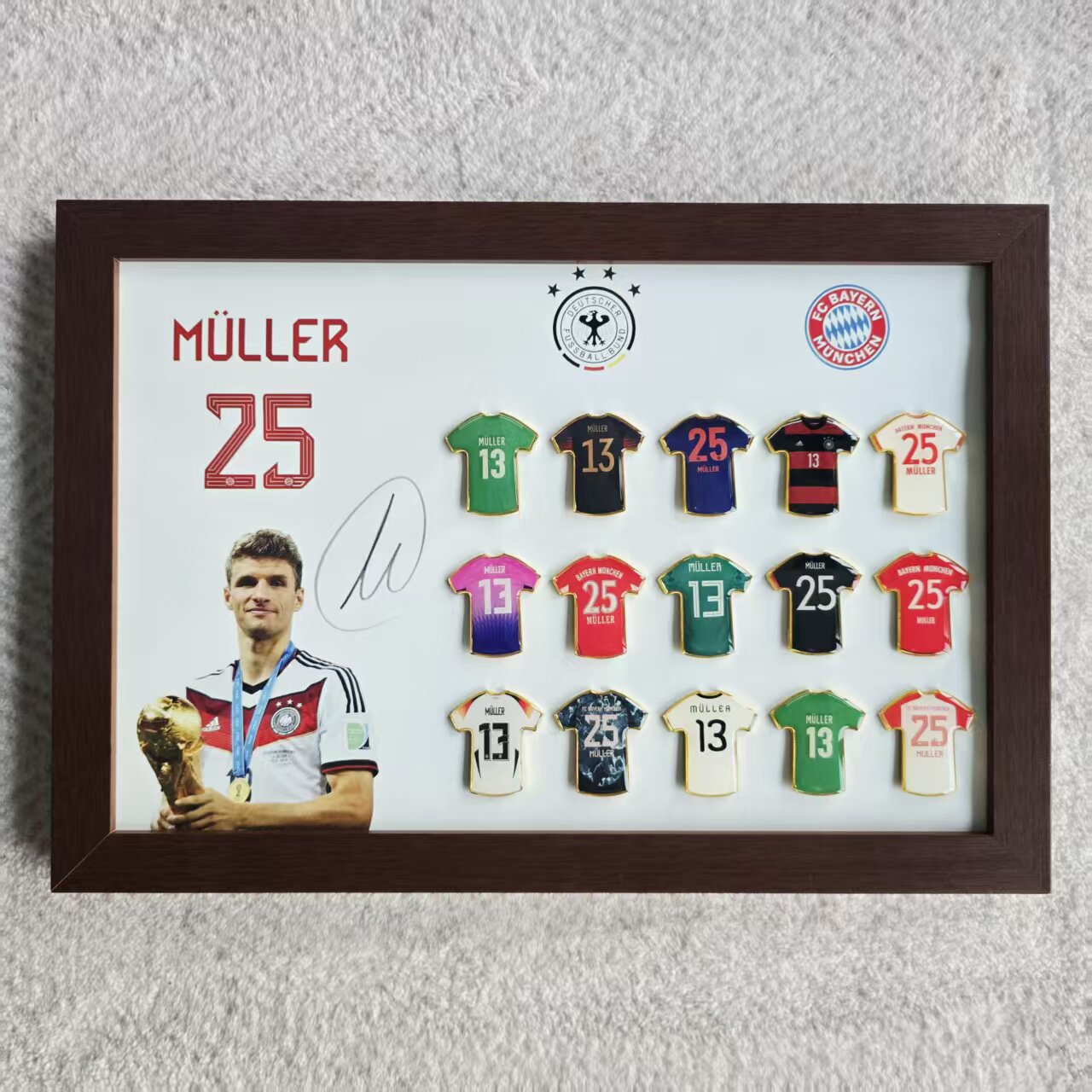 Messi Ronaldo camiseta insignia marco de madera sólida recuerdos de fútbol hechos a mano alrededor del cumpleaños del novio Regalo del festival de Qixi image 42
