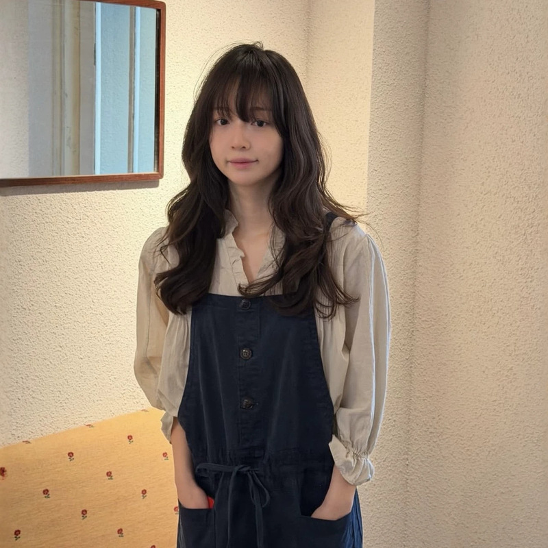 Now/via*lain pleated lace V-neck three-quarter sleeve shirt Now/via*lain pleated lace V-neck three-quarter sleeve shirt