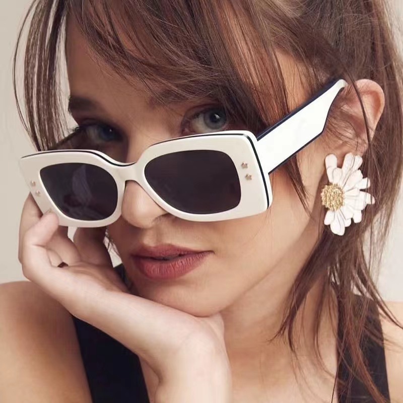 fashionable two-color trend square sunglasses