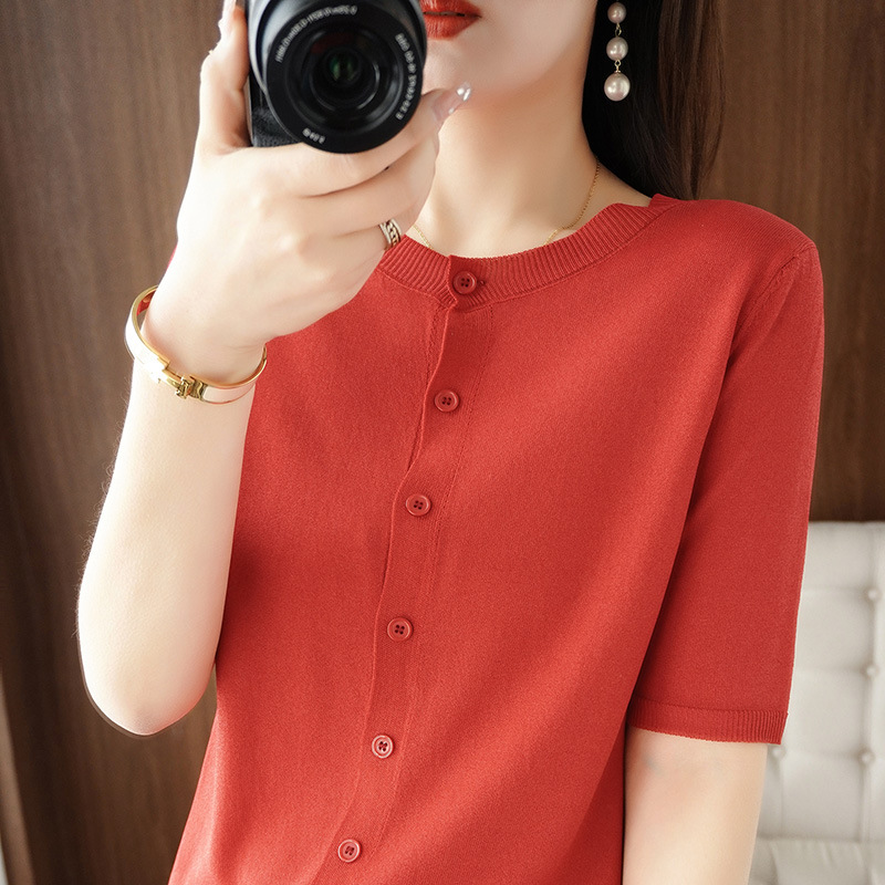 Cinnabar red