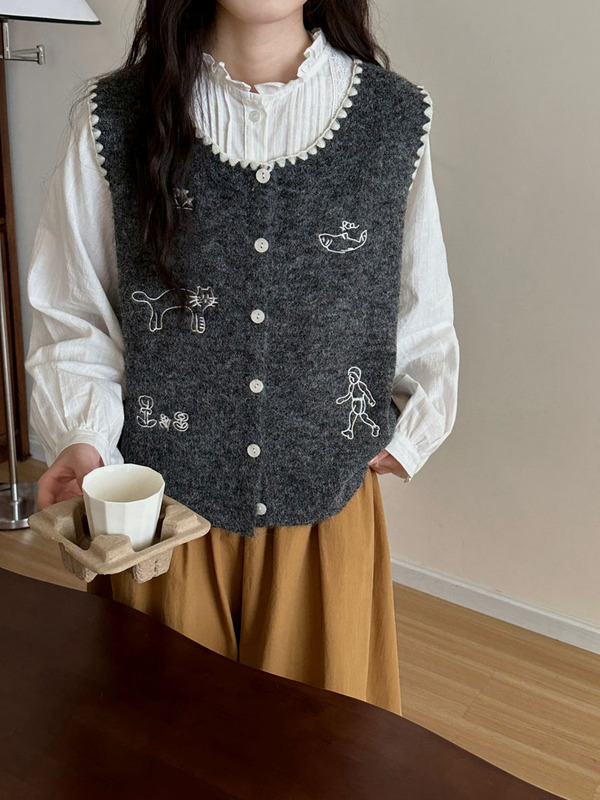木四 韩系卡通刺绣马甲开衫女秋新品复古钩花针织叠穿背心M6572|undefined