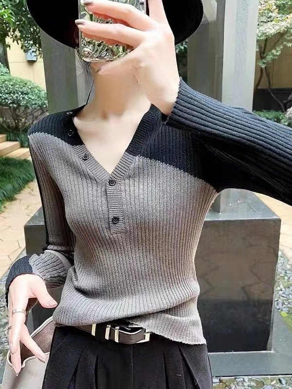 哥家商场同款女装2025秋季气质轻熟纽扣v领针织衫拼色坑条修身|undefined