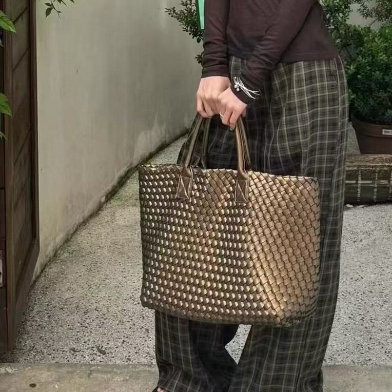 Hand-Woven Large Tote Bag For Women 2024 New Arrival High Capacity Travel Shoulder Bag Versatile Handbag - Thumbnail 5