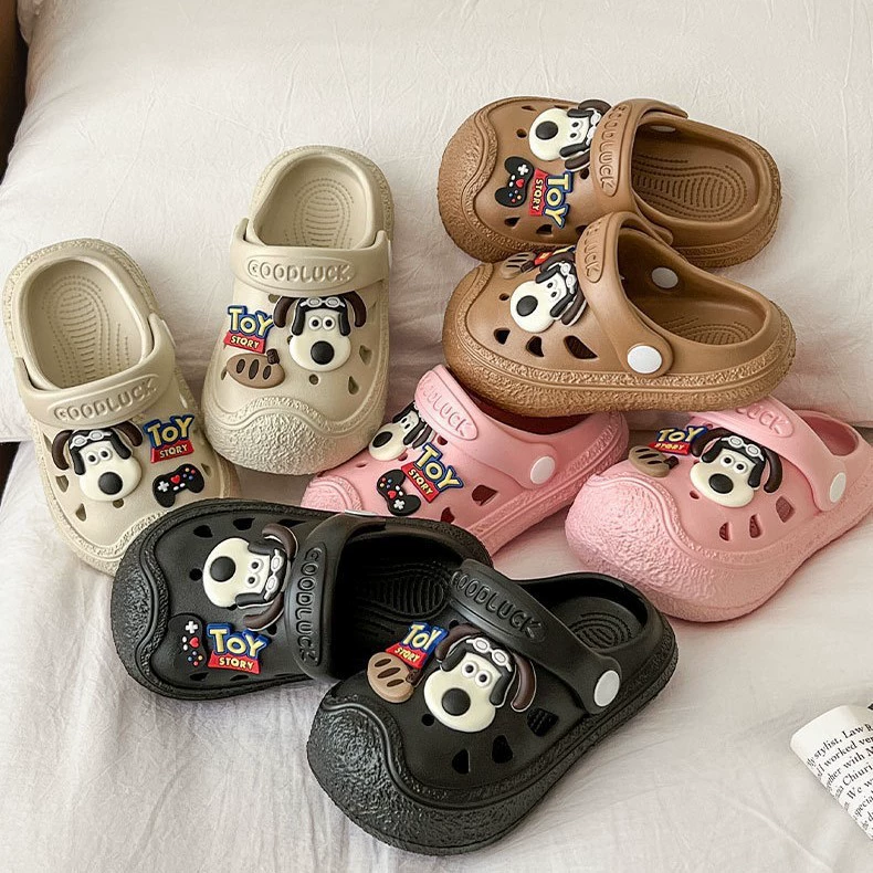 Детские сандалии с милым щенком, нишевый дизайн, для верхней одежды, новые летние сандалии, нескользящая пляжная обувь из ЭВА