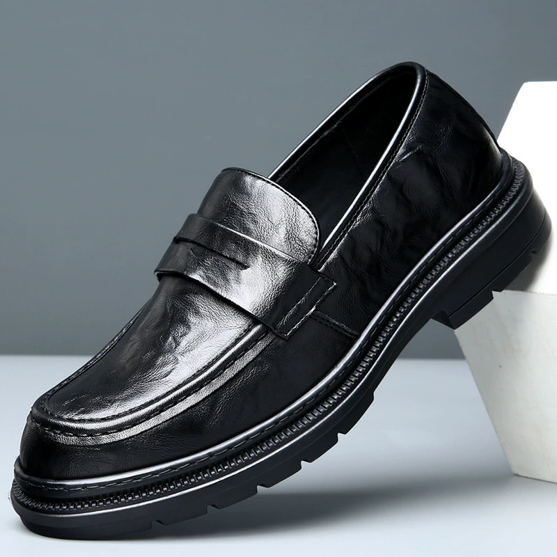 Мужские кожаные туфли, новые осенние деловые туфли, повседневные кожаные туфли-слипоны на толстой подошве, удобные и легкие лоферы.