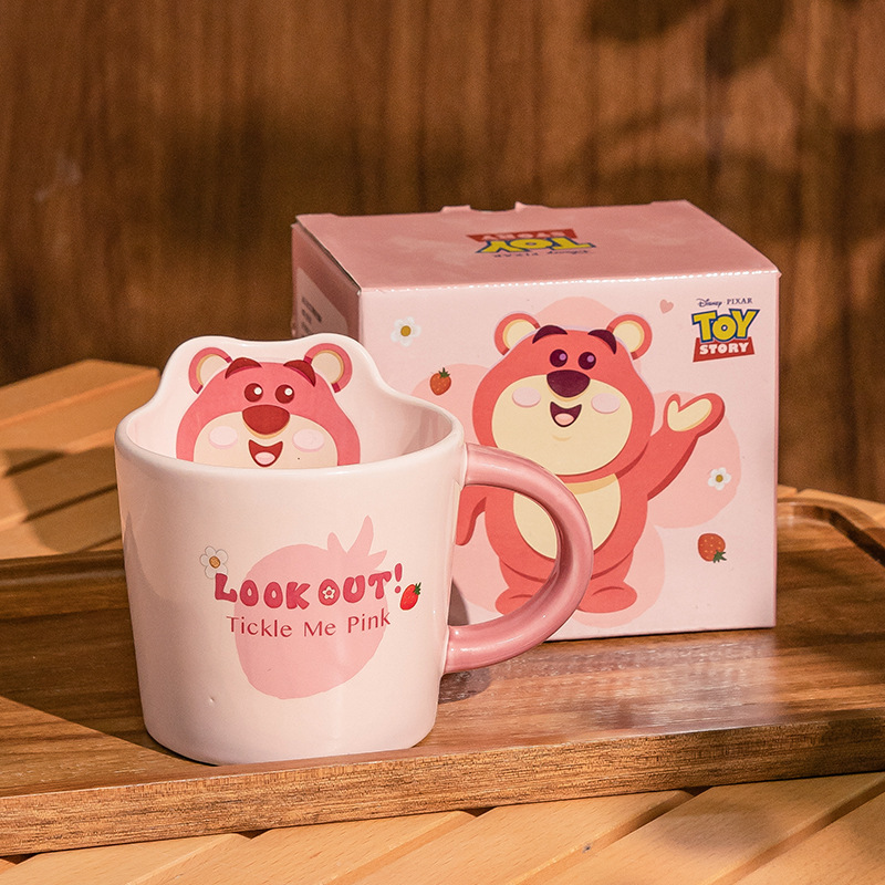 Osos de fresa Winnie osos de dibujos animados cerámicos domésticos de alto valor de la cara set tetera de una olla dos tazas de regalo set caja de regalo