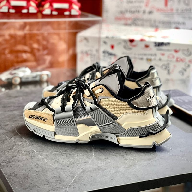 2023 High Ding European Station, punta redonda, suela gruesa, cordones, zapatos deportivos y casuales a juego para mujer, versión coreana de los zapatos de papá de todo fósforo, DG de moda