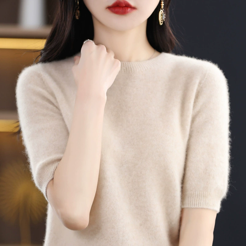Woolen thin knitted sweater with a round collar, with short sleeve