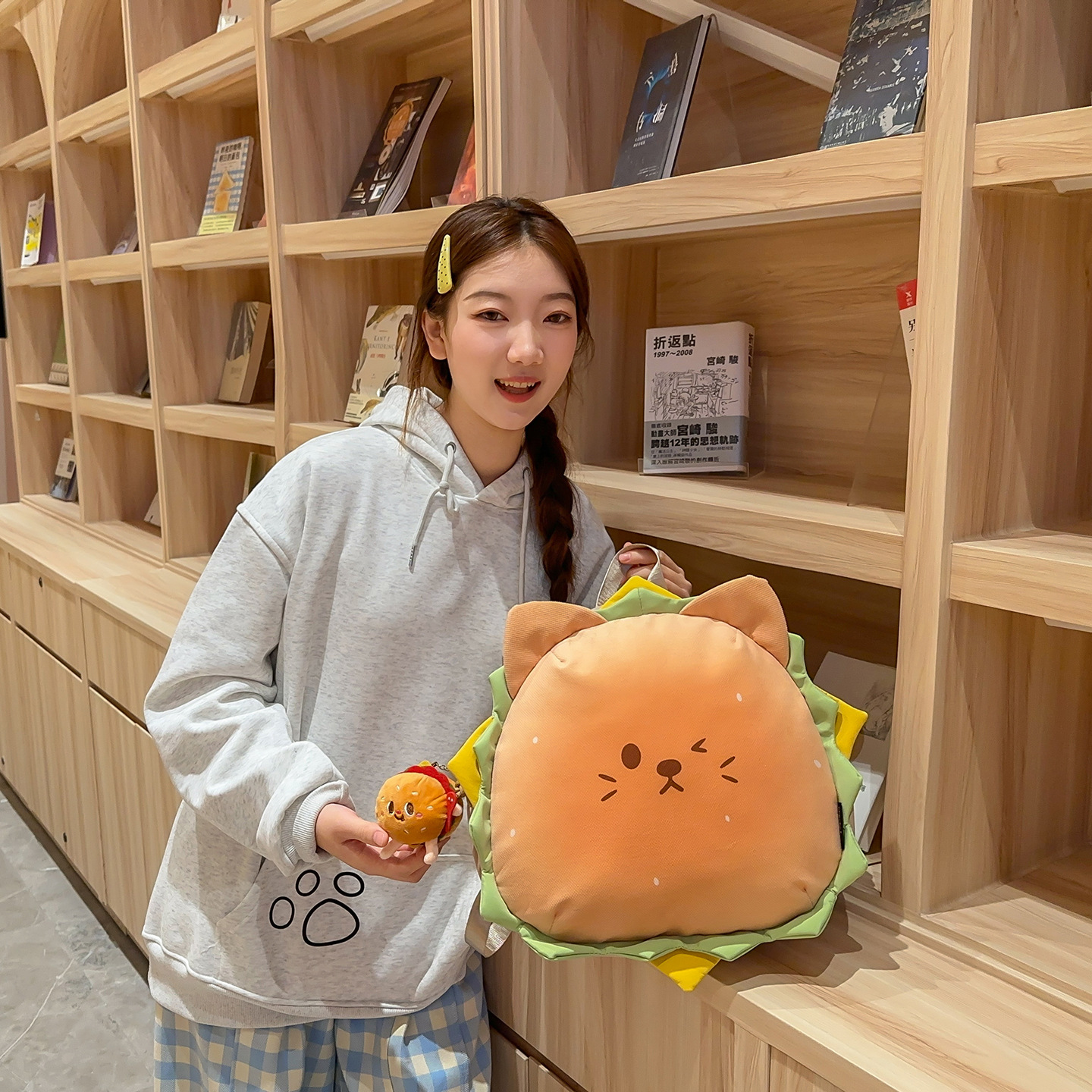 Mochila de estilo de hamburguesa encantadora de dibujos animados, mochila de escuela secundaria de gran capacidad, 2026 nueva moda de mochila de viaje de mujer