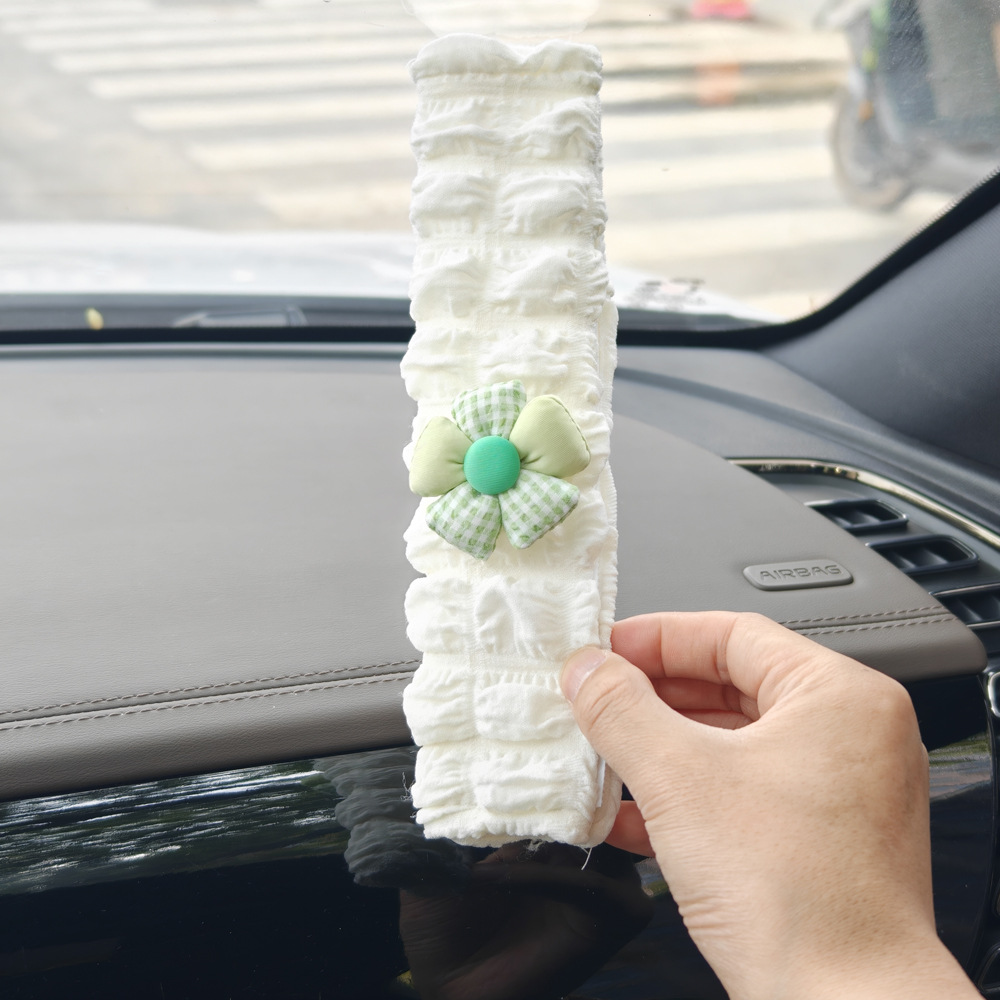 Fresh and Simple Floral Car Seatbelt Shoulder Pad, Car Seatbelt Decoration, Anti-Wear Clothing, High-End Decorative Accessory
