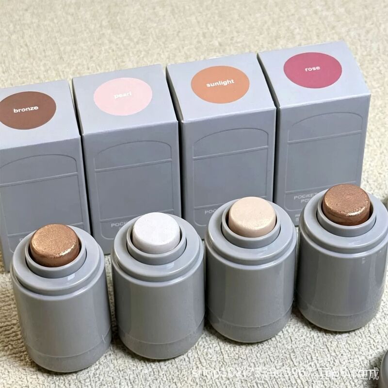Hailey's New Blush Stick Highlighter Hailey Piggy/Freckle Dual-Use Blush for Lips and Cheeks Hailey's New Blush Stick Highlighter Hailey Piggy/Freckle Dual-Use Blush for Lips and Cheeks