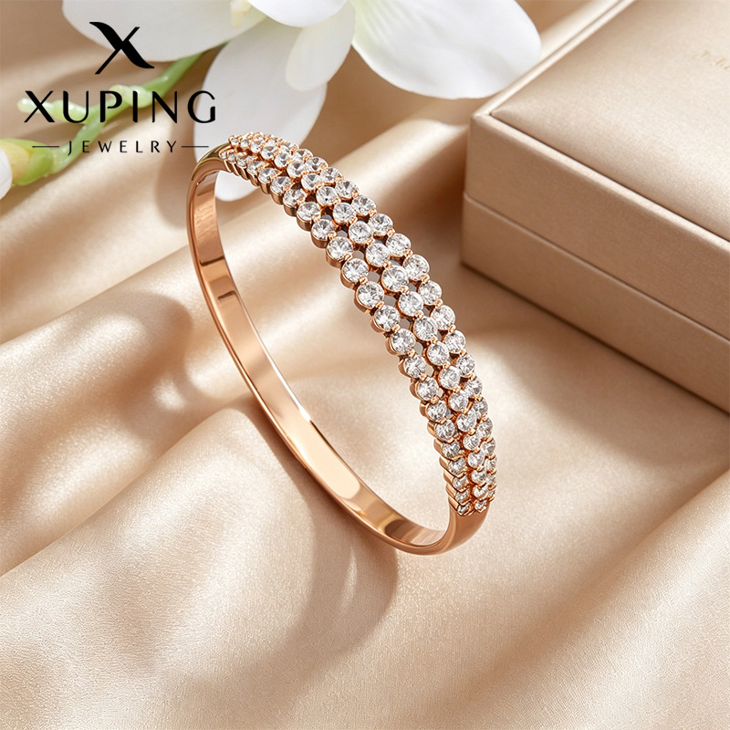 Xuping Europa y los Estados Unidos transfronterizos pulseras de estilo retro lujoso ligero incrustado joyas preciosas artificiales de moda nicho hermosa pulseras para niños