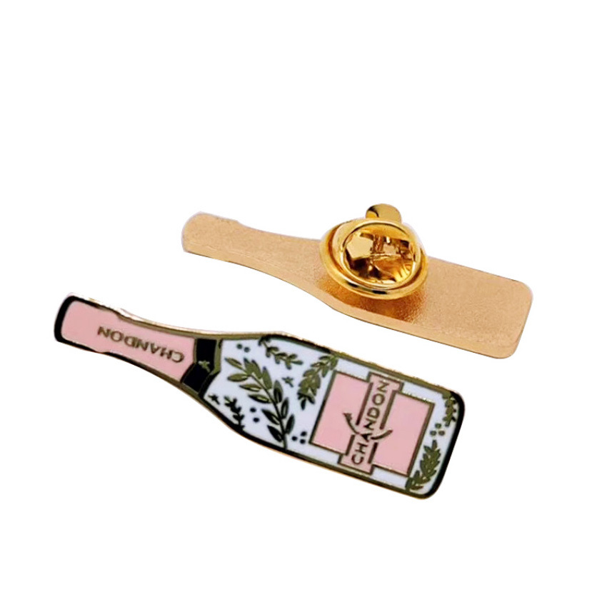 供应压铸抛光电镀烤漆五金装饰品箱包铭板家电贴牌金属标牌徽章