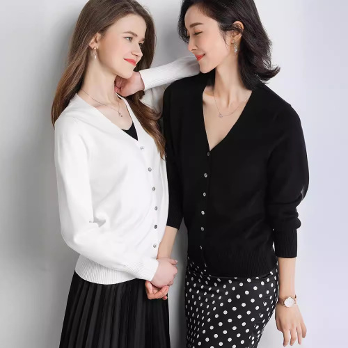 2025 Spring Core-Spun Yarn V-Neck Loose Oversized Soft Long-Sleeve Knit Cardigan Simple Women's Sweater Coat