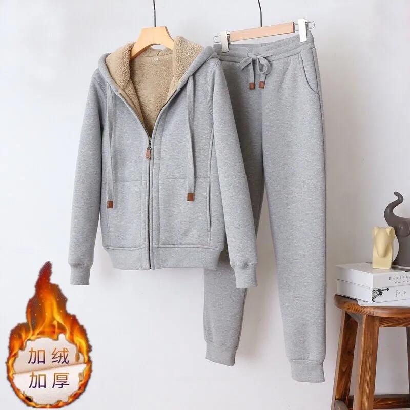 Fleece-lined thickened casual suit women's winter simple solid color sports slimming long sleeve hooded short coat sports pants fashion