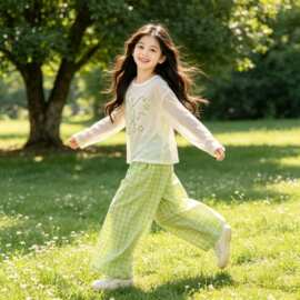 时尚个性防晒罩衫背心叠穿休闲格子阔腿裤夏季女孩甜美清新三件套