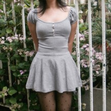 ��ʽ���Ŵ�ɫ�ſ�����������ȹ�����������÷��Լ������֯��ȹŮ