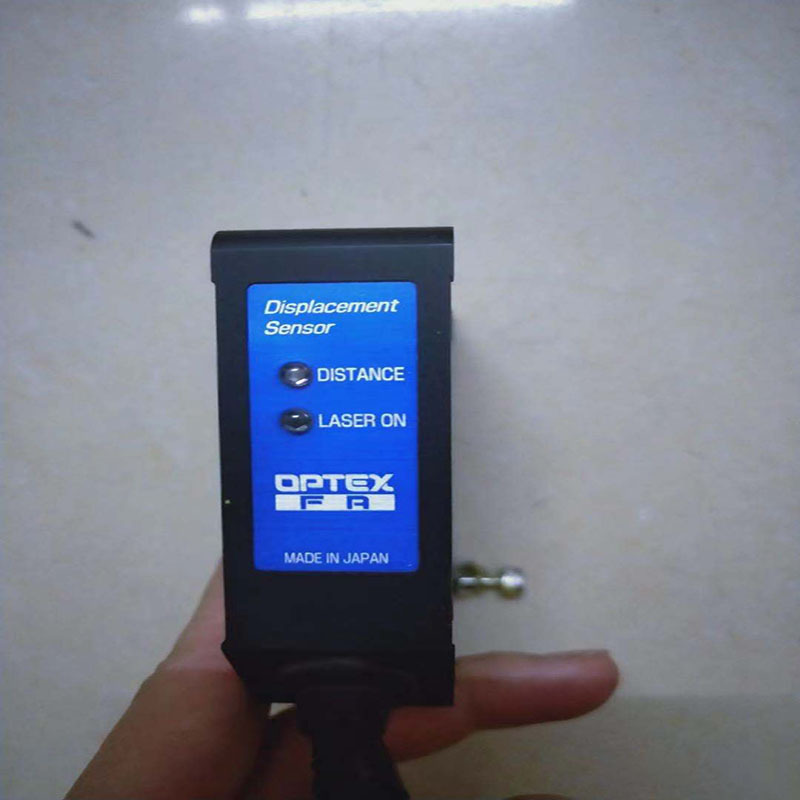 全新 激光位移传感器CD5-L25A CD5-L25 CD5-85WK 中山君菱代理