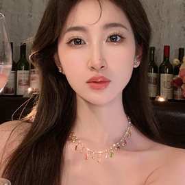 新款夏季时尚轻奢小众设计感高级彩色流苏锆石锁骨项链女饰品批发