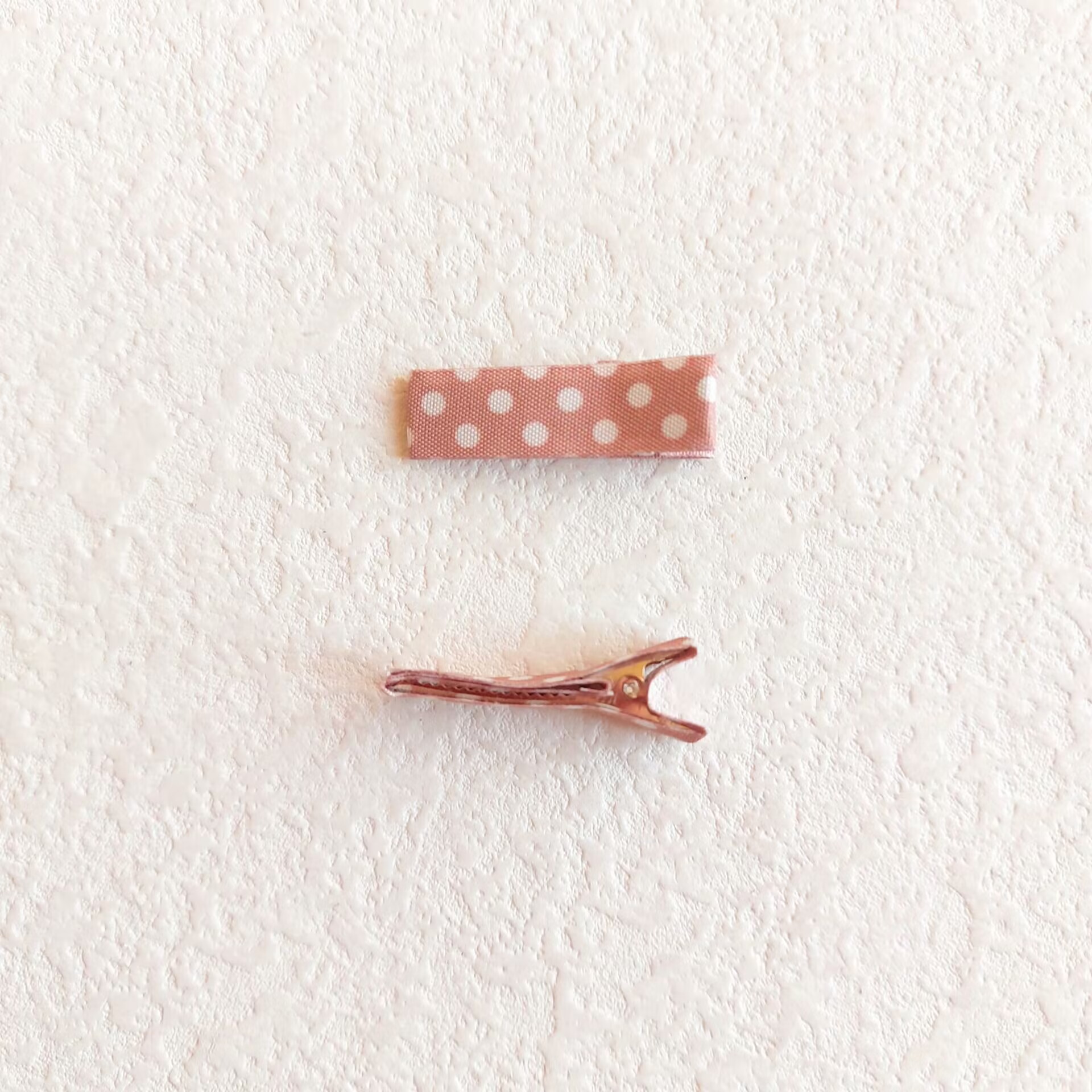 어린이 헤어 액세서리 아기 헤어 덜 헤어 클립 아기 웨이브 포인트는 머리 안전 클립 전체 옷감 사이드 클립 헤어 클립 머리 장식을 해치지 않습니다.