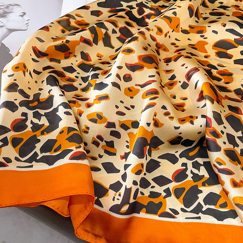 Women's Lady Leopard Imitated Silk Scarf display picture 3