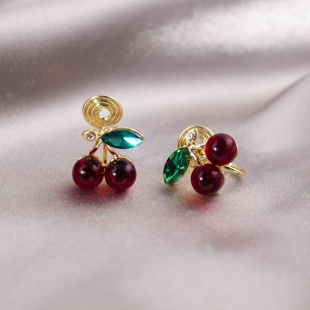 Lujo ligero, incienso pequeño, placa de incienso para mosquitos, pinzas para las orejas, pendientes de nicho para mujeres sin orejas perforadas, pendientes simples, compactas y versátiles de Yiwu al por mayor