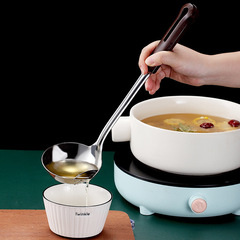 Wholesale 304 stainless steel grease separator spoon, oil soup separation spoon, long handle oil filtering spoon, household hot pot soup spoon, kitchen tool