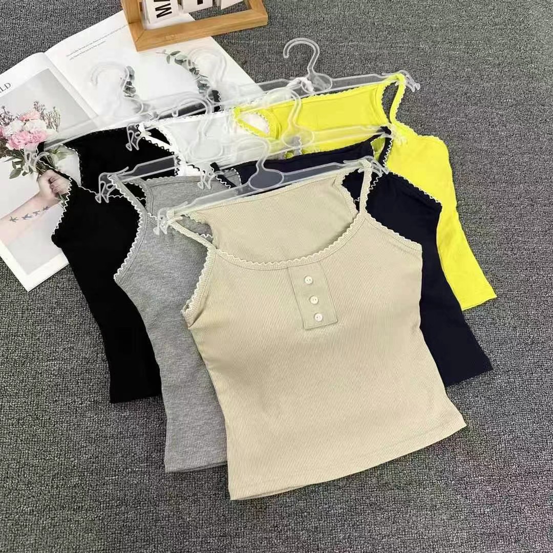 Color de contraste falso dos chalecos de cinturón para mujeres 2025 primavera nueva sensación de diseño interior con chaqueta pura de chica caliente