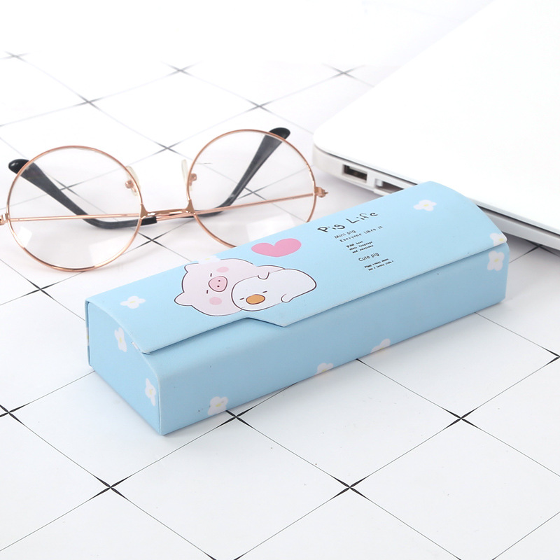 파란 새끼 돼지