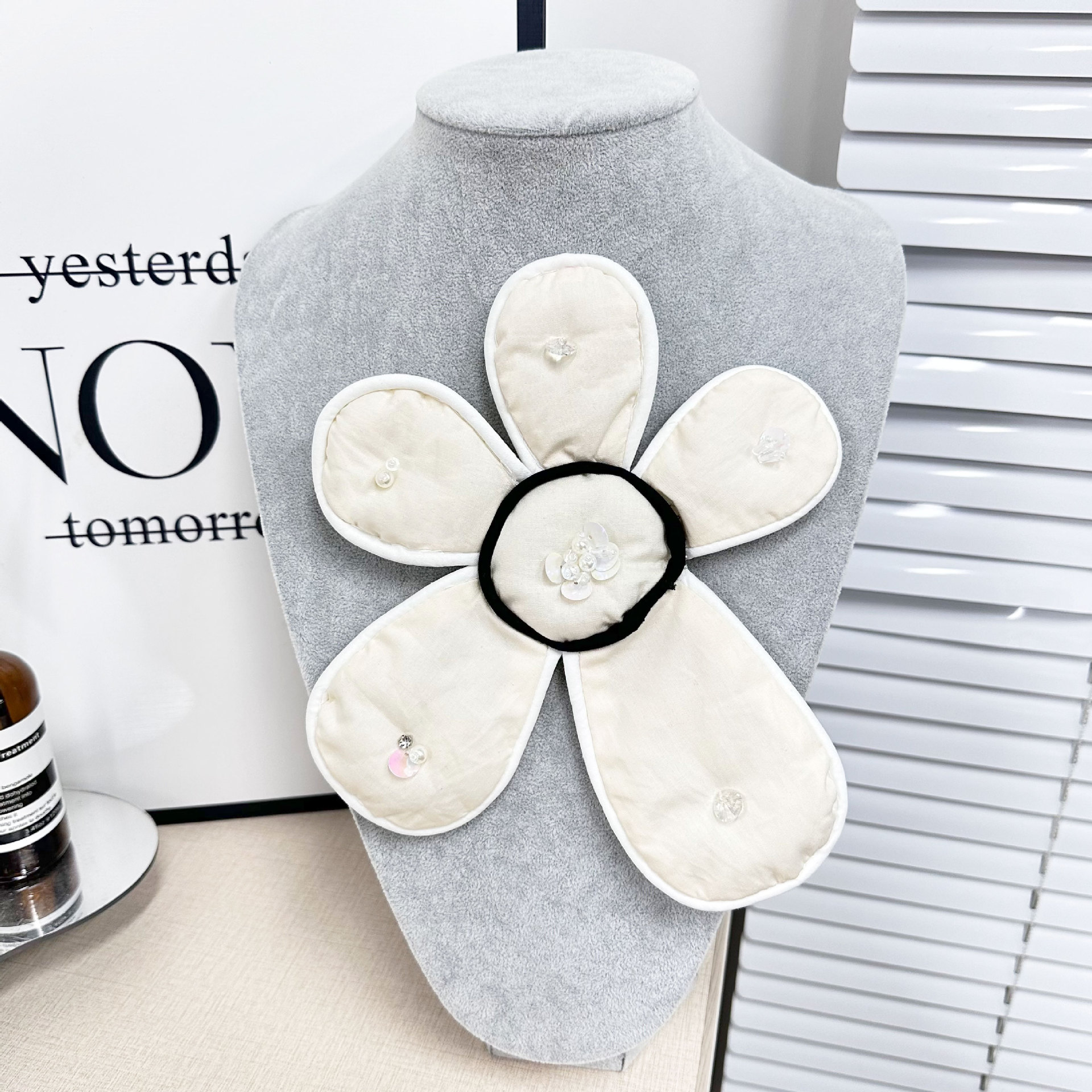Nuevo bordado de moda relleno de algodón accesorios de flores vestido camisa zapatos sombreros abrigo colgante decoración